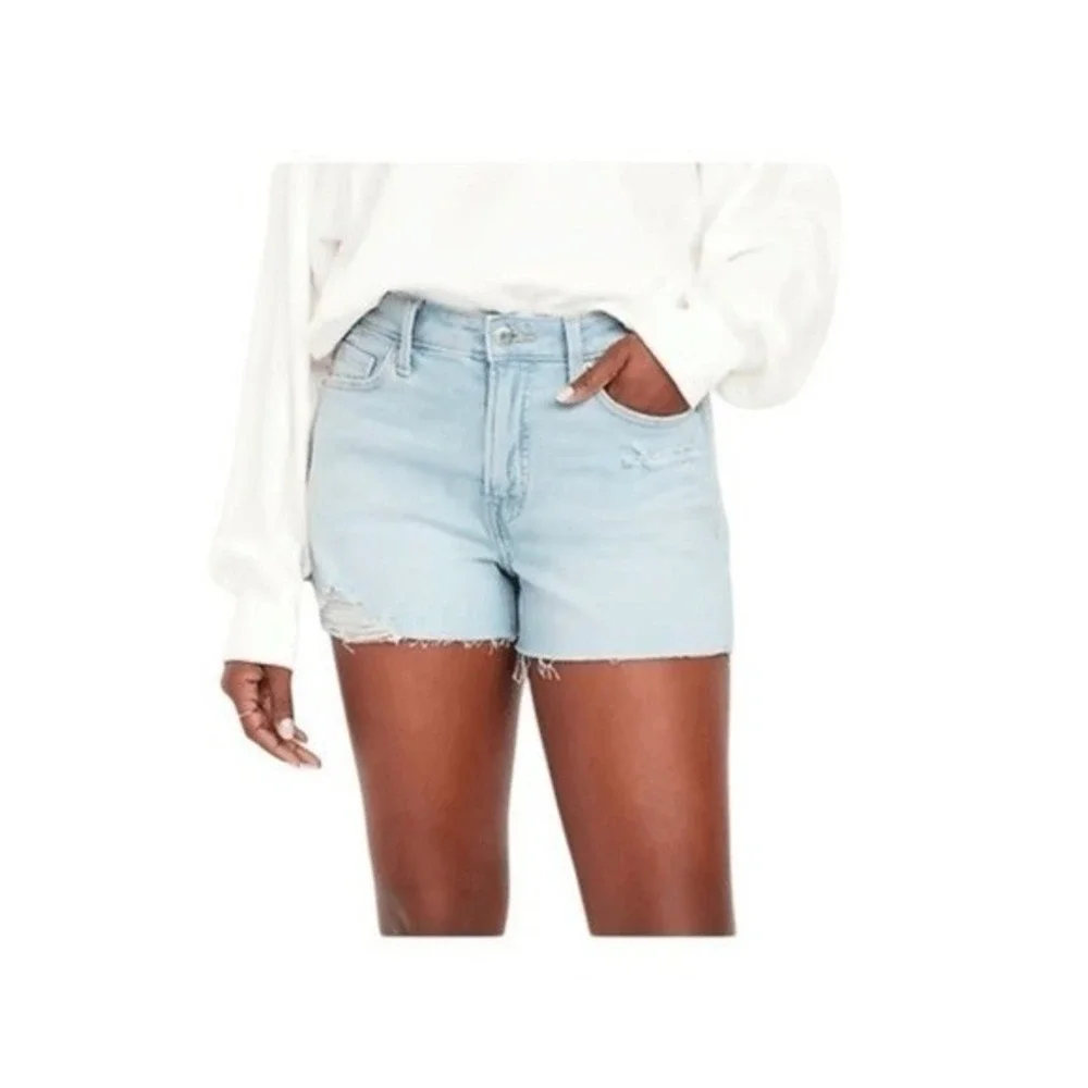 Old Navy Boyfriend Jean Shorts Blue Light‎ Wash Denim Mid-Rise Cut-Off 0